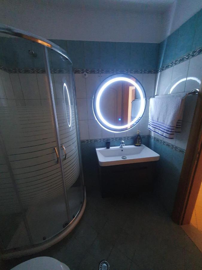 Guesthouse Family Doko Berat Ngoại thất bức ảnh