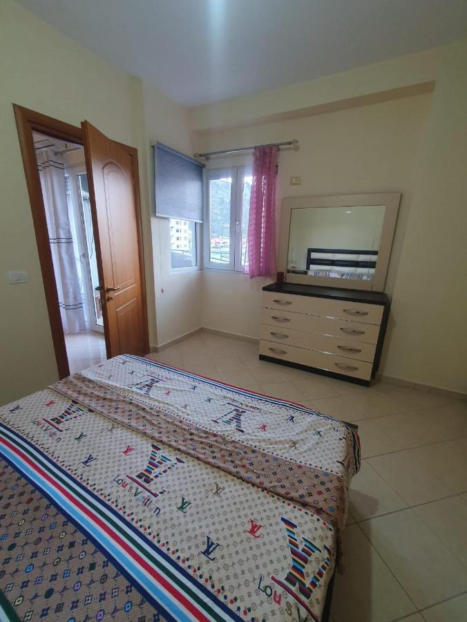 Guesthouse Family Doko Berat Ngoại thất bức ảnh